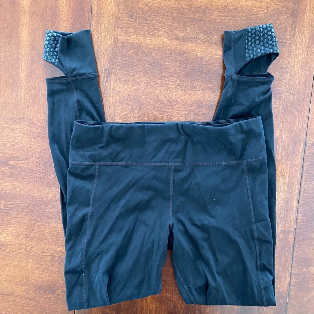 Coolibar UPF leggings with stirrups with non-skid surface, EUC size L